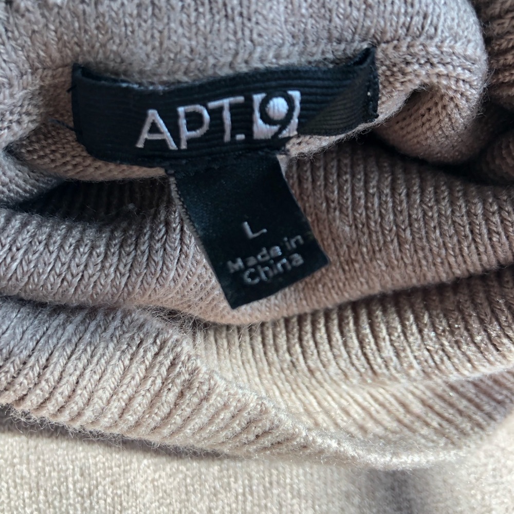 Unique Turtleneck Tunic With Lace Bottom - image 5